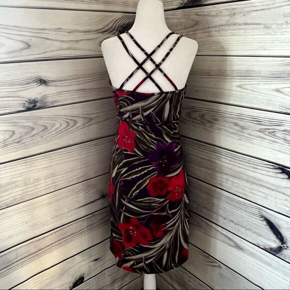 EXPRESS Red & Purple Floral Tropical Strappy Back Wrap Dress Size 3/4 - Picture 5 of 6